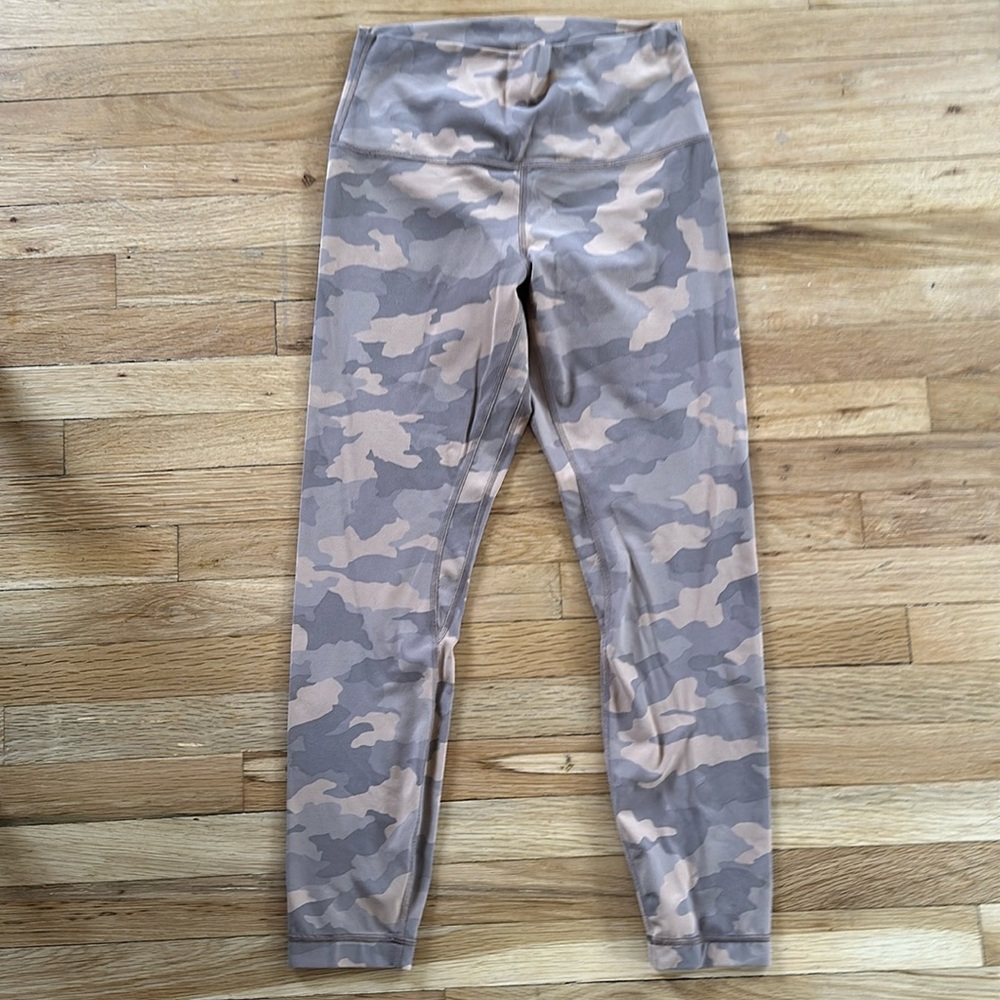 Super soft Lululemon leggings size 8